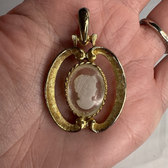 Jewelry - VINTAGE CAMEO CARVED LUCITE PENDANT SIGNED HMS MADEIRA CREATIONS